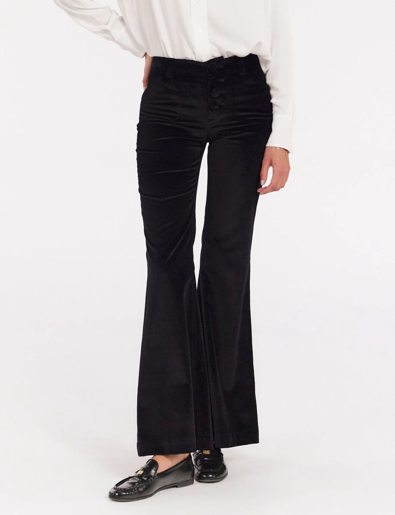 Pantalon coupe flare en velours lisse Charlotte noir - Image 6