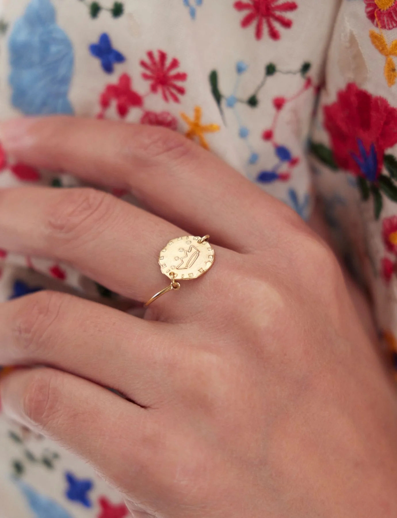 Bague Lutèce motif couronne plaqué or - Image 3