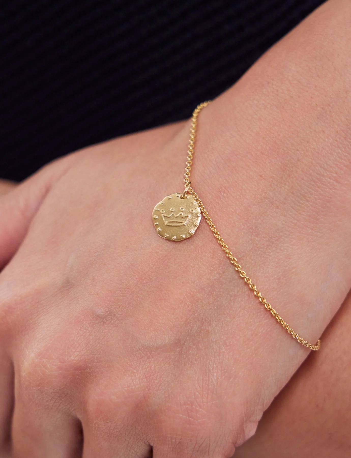 Bracelet Lutèce motif Couronne plaqué or - Image 3